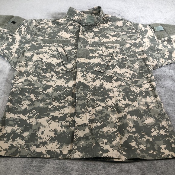 Unicor Other - US Army Digital Camo Jacket Mens Large Military Combat Uniform 8415-01-519-8501